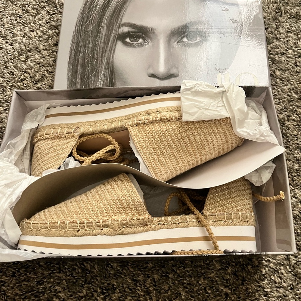 NEW JLO Larenn tie up sandals